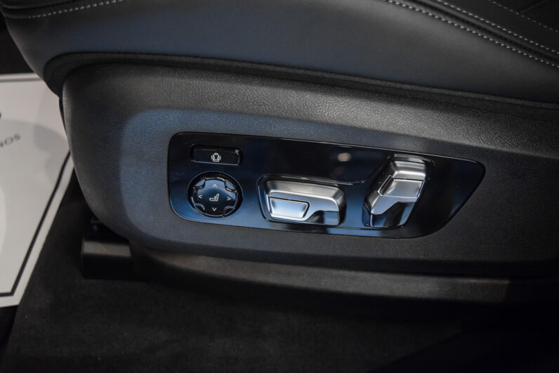 BMW XM 50e lleno