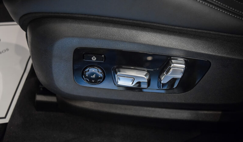 BMW XM 50e lleno