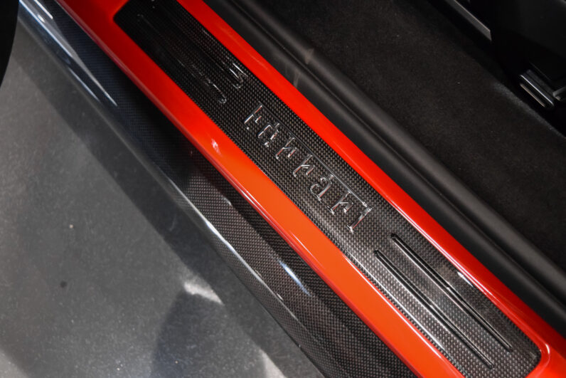 Ferrari 296 GTS lleno