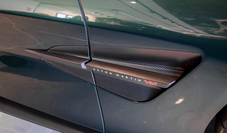 Aston Martin Vanquish Volante lleno