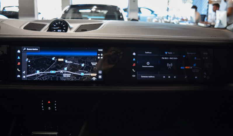 Porsche Cayenne Coupé E-Hybrid Black Edition lleno
