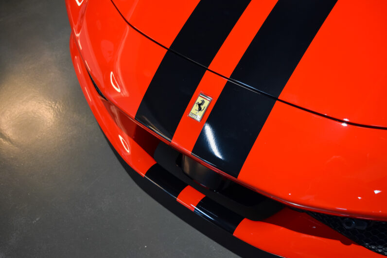 Ferrari 296 GTS lleno