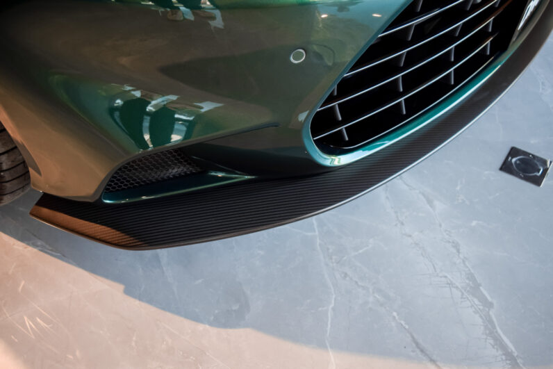 Aston Martin Vanquish Volante lleno