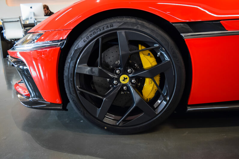 Ferrari 12 Cillindri lleno