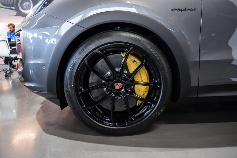 Porsche Cayenne Coupé Turbo E-Hybrid GT lleno