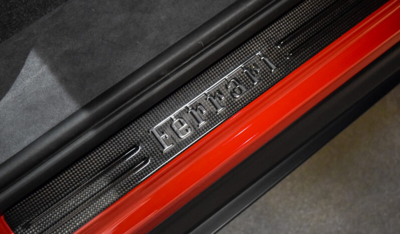 Ferrari Purosangue lleno