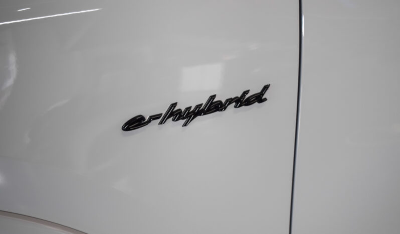 Porsche Cayenne Coupé E-Hybrid Black Edition lleno