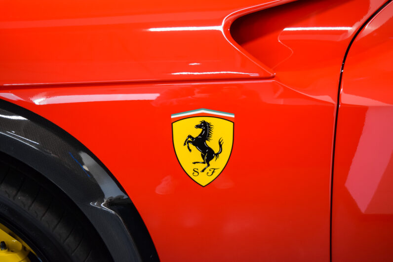 Ferrari Purosangue lleno