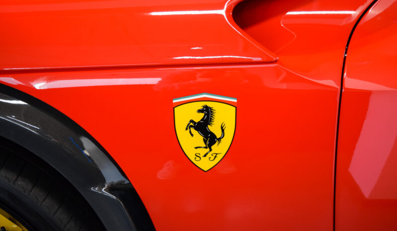Ferrari Purosangue lleno