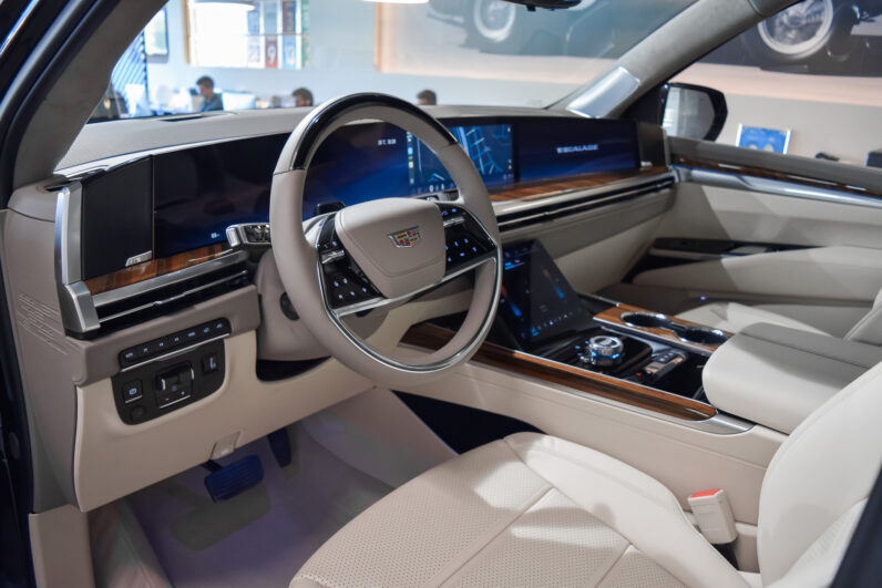 Cadillac Escalade 6.2 V8 Platinum Sport ESV lleno