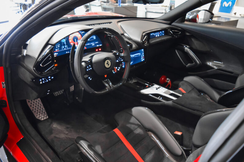 Ferrari 12 Cillindri lleno