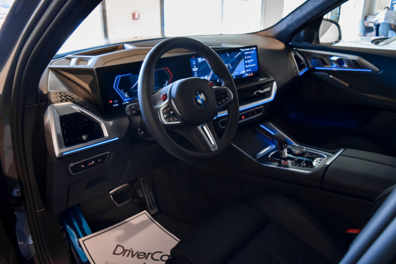 BMW XM 50e lleno