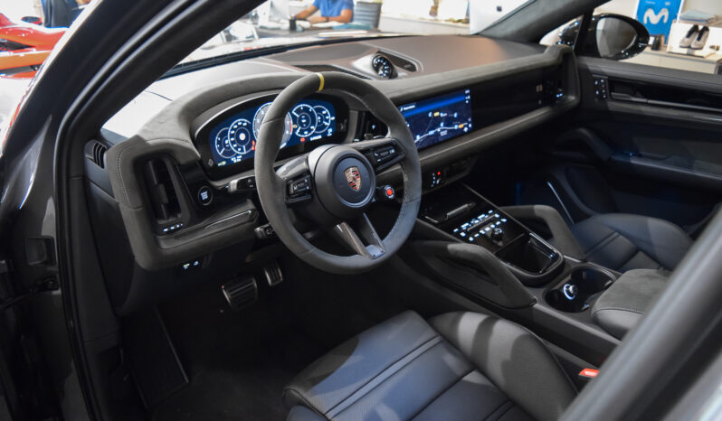 Porsche Cayenne Coupé Turbo E-Hybrid GT lleno
