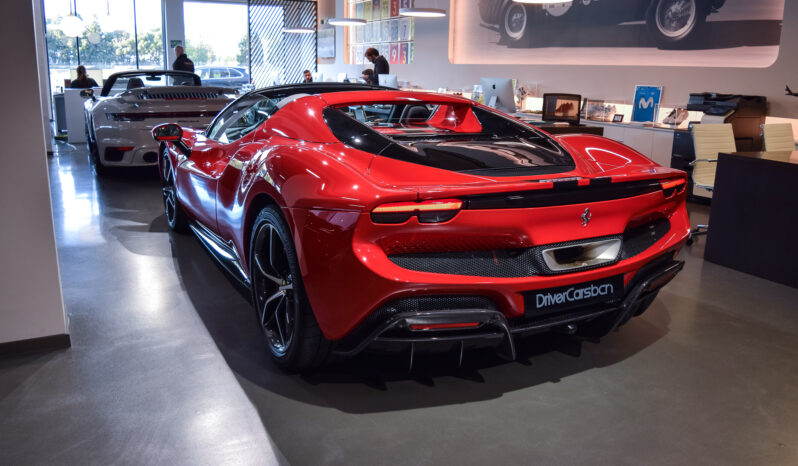 Ferrari 296 GTS lleno