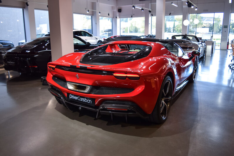 Ferrari 296 GTS lleno