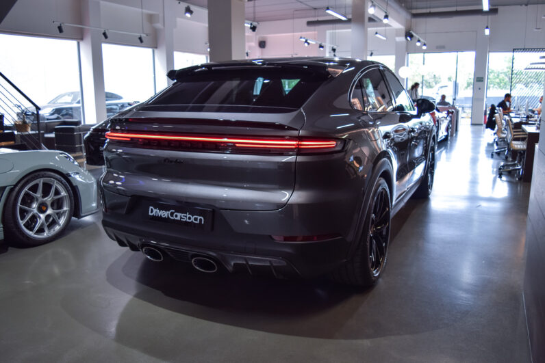 Porsche Cayenne Coupé Turbo E-Hybrid GT lleno