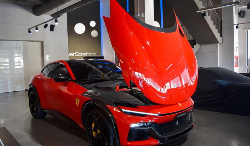 Ferrari Purosangue lleno
