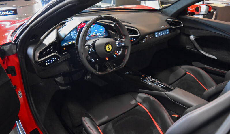 Ferrari 296 GTS lleno