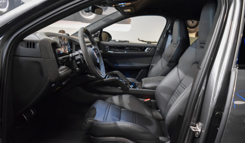 Porsche Cayenne Coupé Turbo E-Hybrid GT lleno