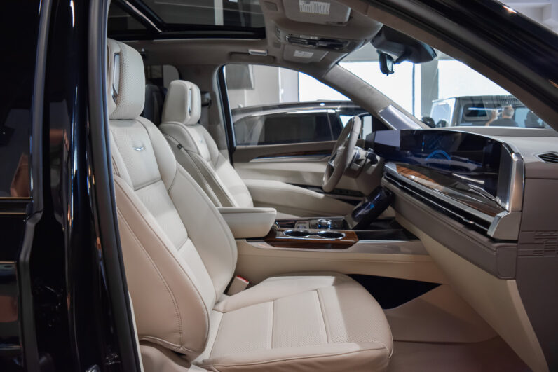 Cadillac Escalade 6.2 V8 Platinum Sport ESV lleno