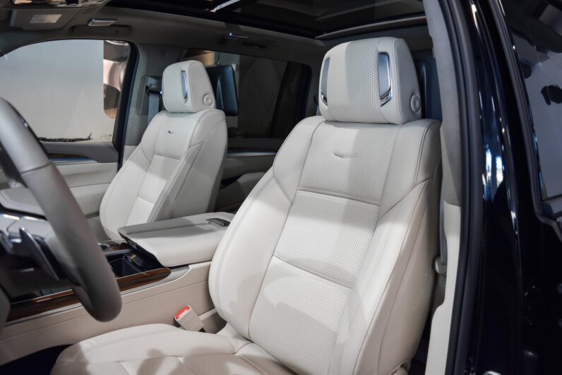 Cadillac Escalade 6.2 V8 Platinum Sport ESV lleno