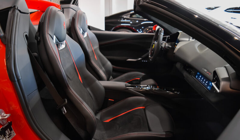 Ferrari 296 GTS lleno