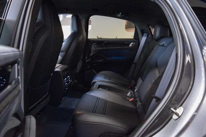 Porsche Cayenne Coupé Turbo E-Hybrid GT lleno
