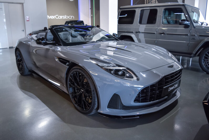 Aston Martin DB12 Volante
