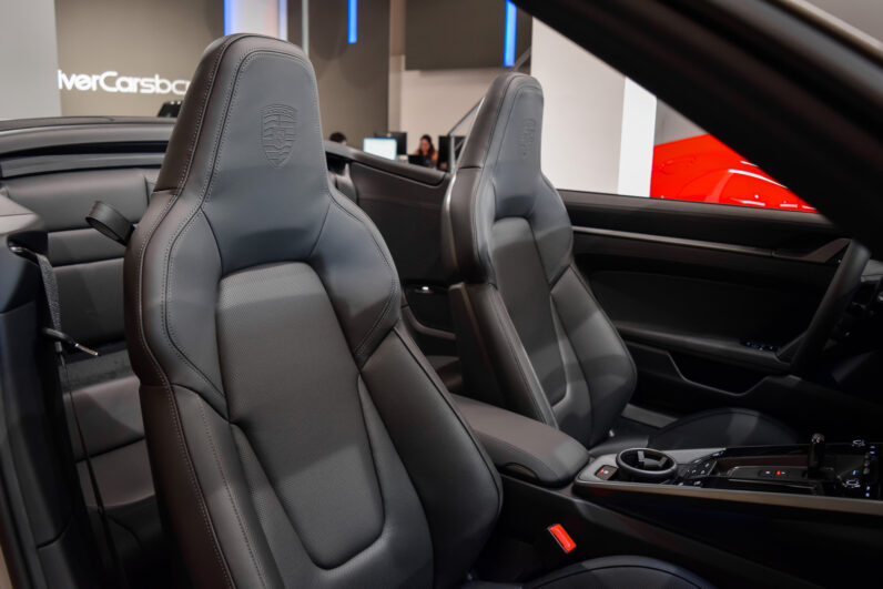 Porsche 911 Carrera 4 S Cabrio lleno