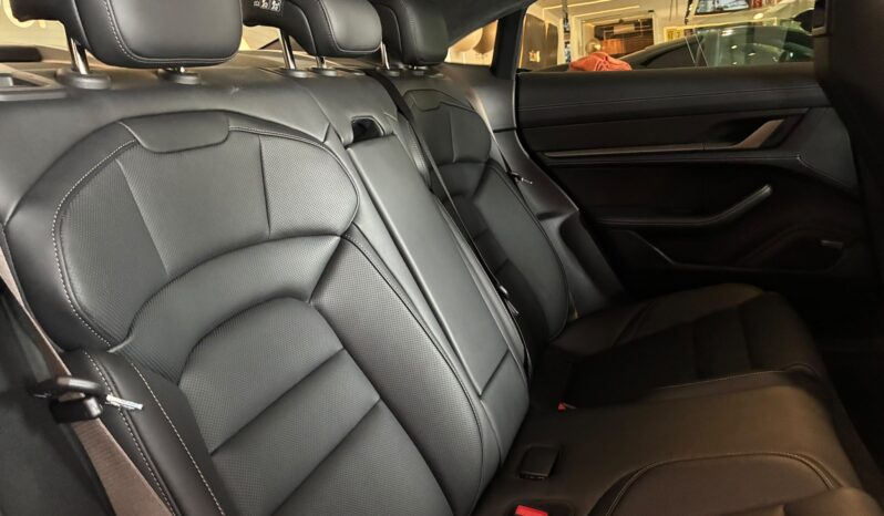 Porsche Taycan Turbo S lleno