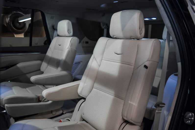 Cadillac Escalade 6.2 V8 Platinum Luxury SWB lleno