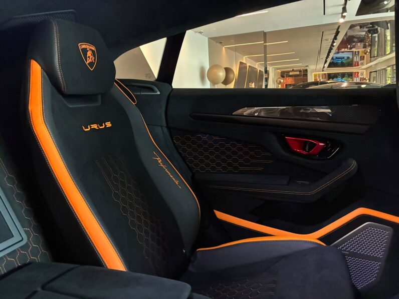 Lamborghini Urus Performante lleno