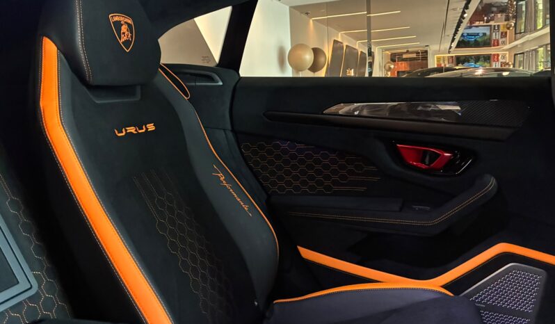 Lamborghini Urus Performante lleno
