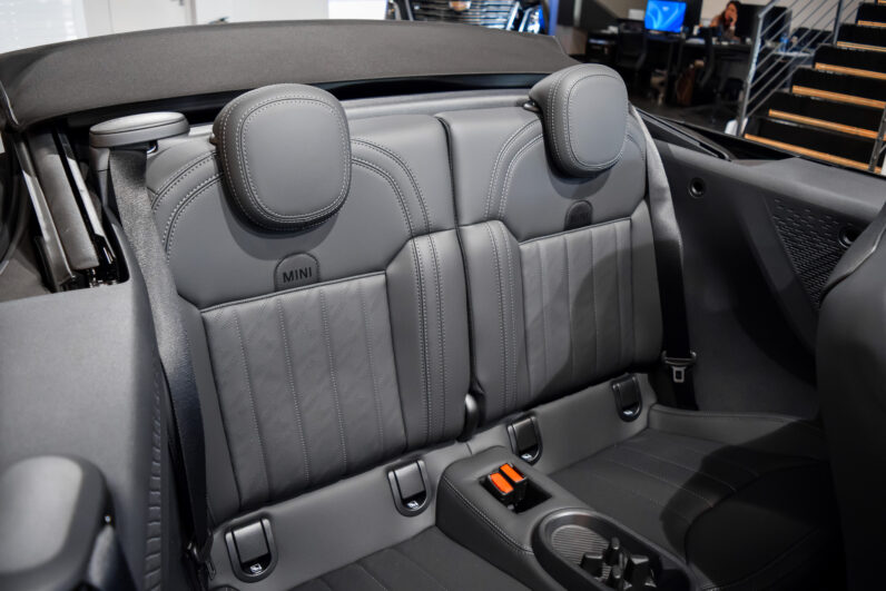 Mini John Cooper Works Cabrio lleno