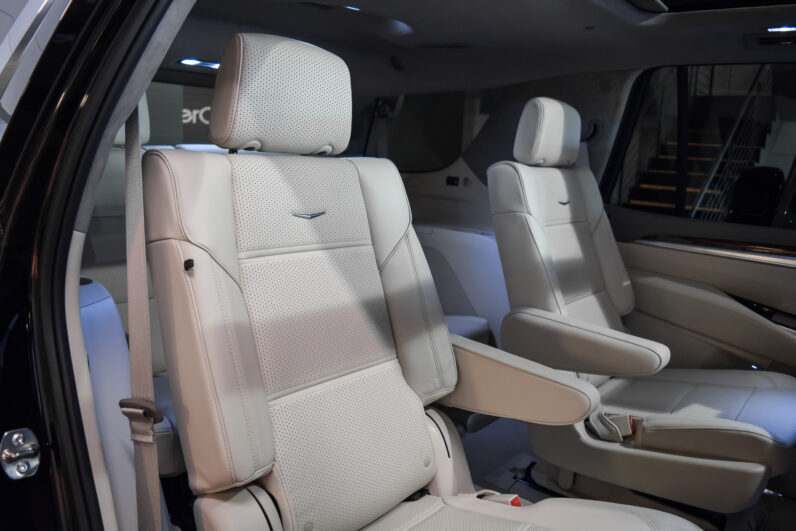 Cadillac Escalade 6.2 V8 Platinum Luxury SWB lleno