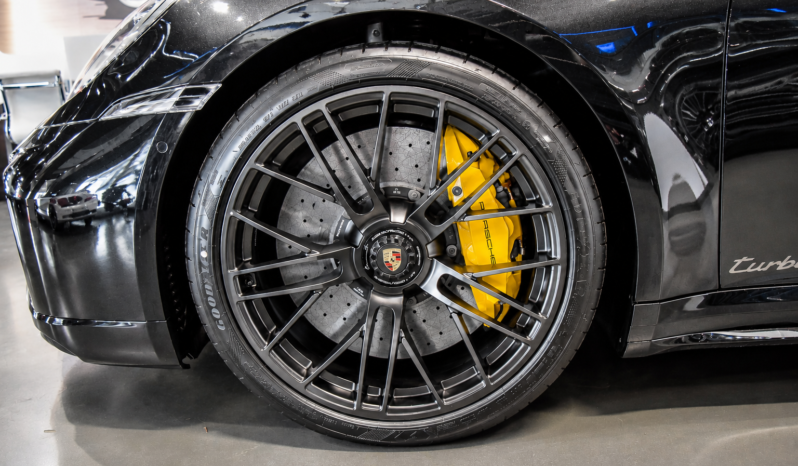 Porsche 911 Turbo S lleno