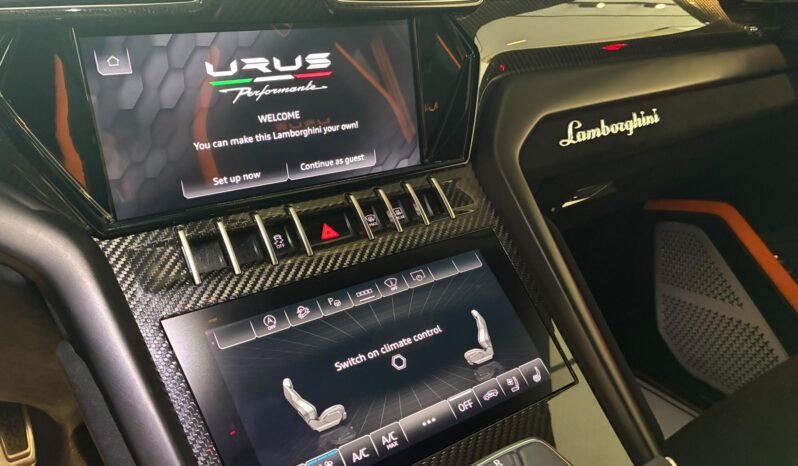 Lamborghini Urus Performante lleno