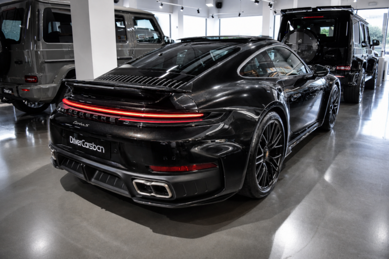 Porsche 911 Turbo S lleno