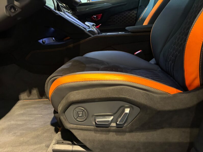 Lamborghini Urus Performante lleno