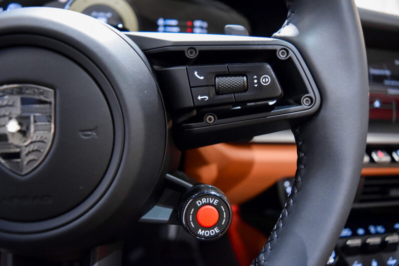 Porsche 911 Turbo S Cabriolet lleno