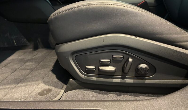 Porsche Taycan Turbo S lleno
