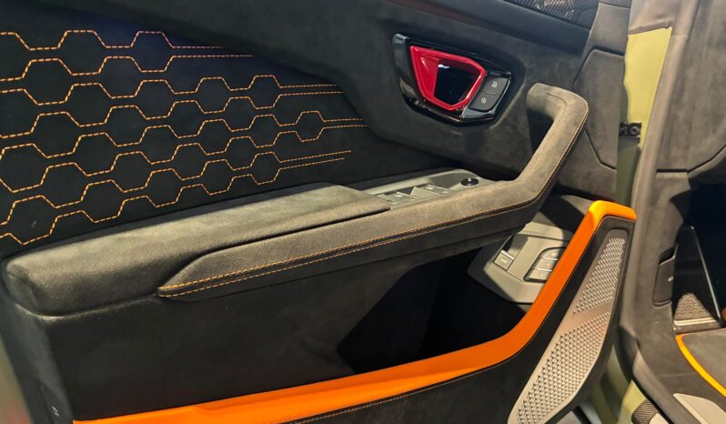 Lamborghini Urus Performante lleno