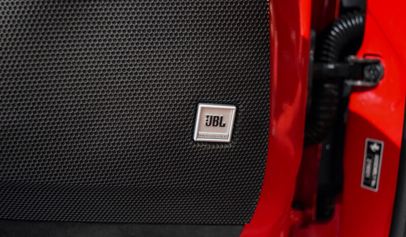 Ferrari SF90 Stradale lleno