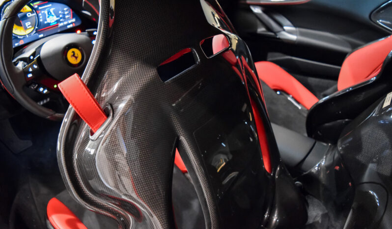 Ferrari SF90 Stradale lleno