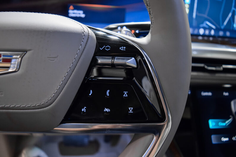 Cadillac Escalade 6.2 V8 Platinum Luxury SWB lleno