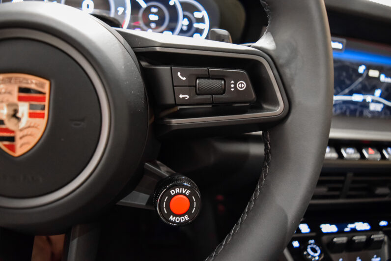 Porsche 911 Carrera 4 S Cabrio lleno