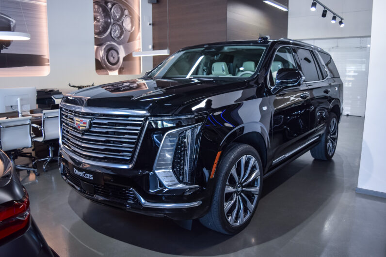 Cadillac Escalade 6.2 V8 Platinum Luxury SWB lleno