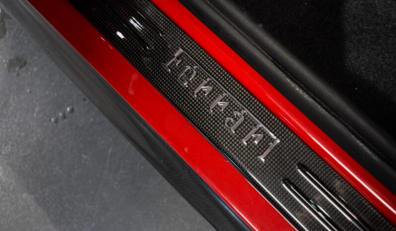 Ferrari SF90 Stradale lleno