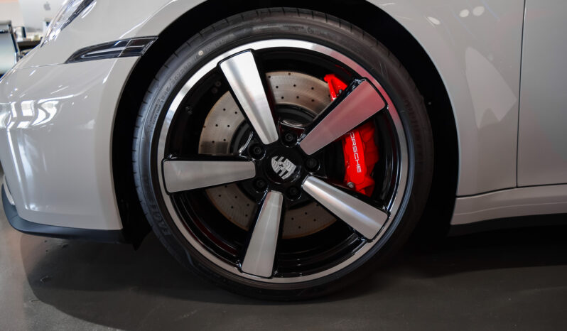 Porsche 911 Carrera 4 S Cabrio lleno