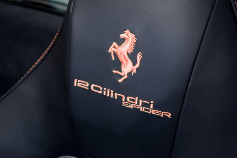 Ferrari 12 Cilindri Spider lleno